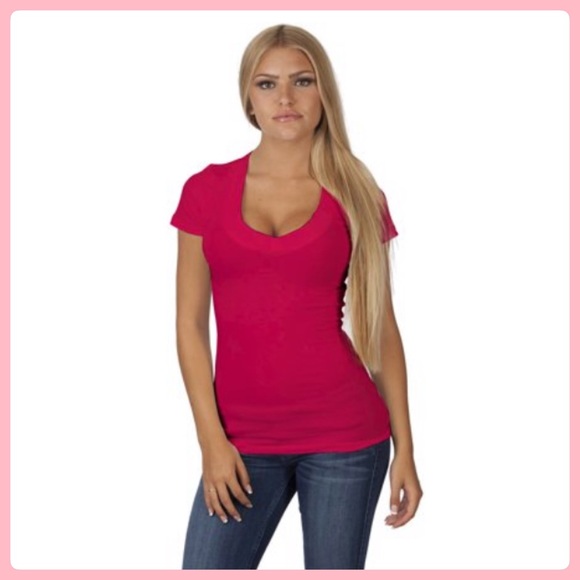 No Boundaries Candy Red Scoop Neck Tee Size L - Picture 2 of 6